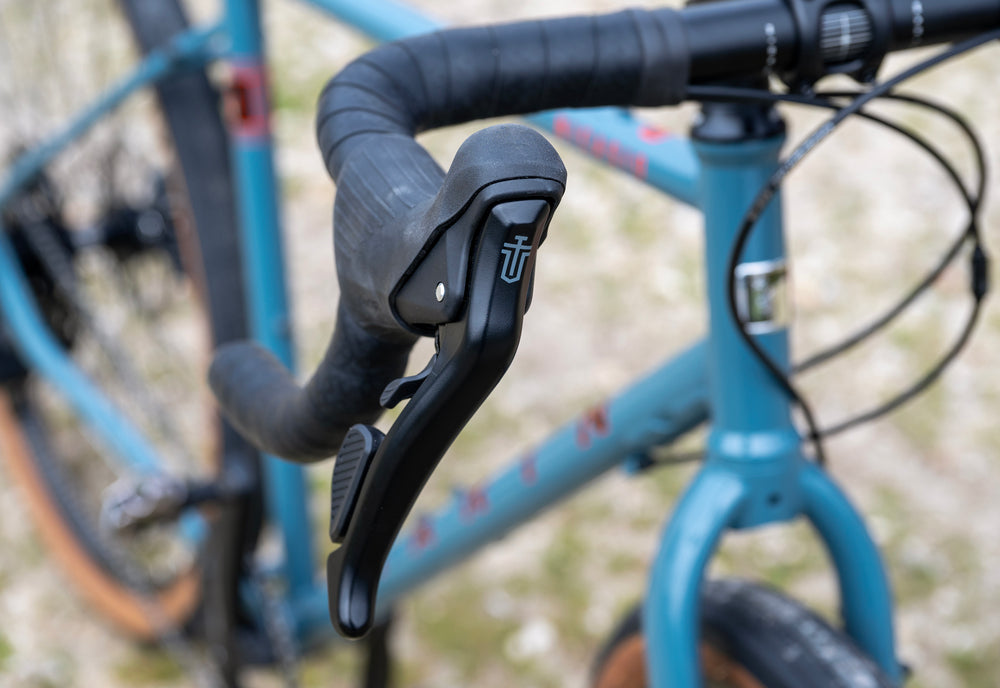 Marin Nicasio Plus brake and shifter detail