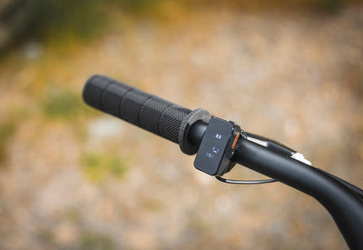 Marin Stinson E handlebar controls detail